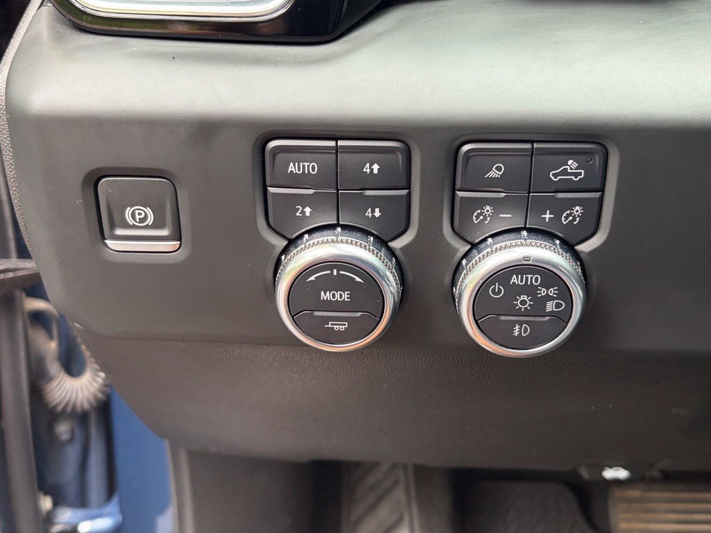 Used 2024 GMC Sierra 1500 Denali w/ Technology Package AWD/4WD image 26