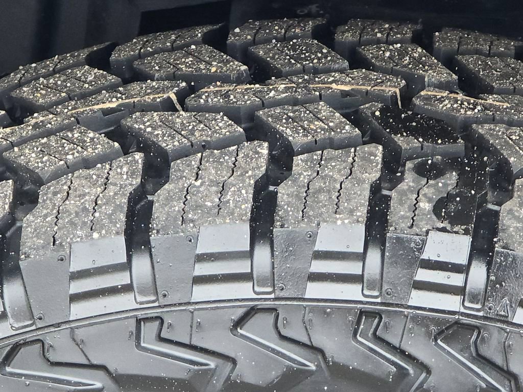 Used 2022 Jeep Wrangler Unlimited Sahara w/ Safety Group image 28