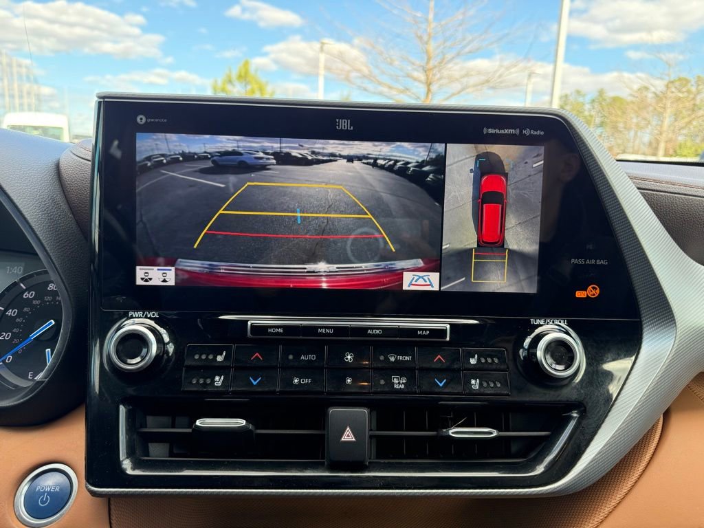 Used 2021 Toyota Highlander Platinum image 17