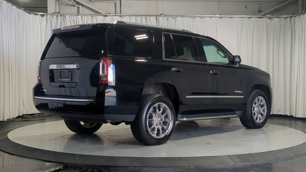 Used 2016 GMC Yukon Denali w/ Open Road Package AWD/4WD image 10
