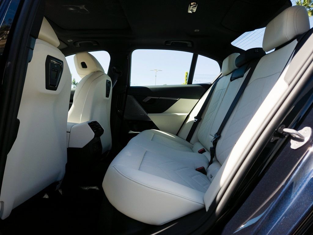 New 2026 BMW 530i w/ M Sport Package image 8