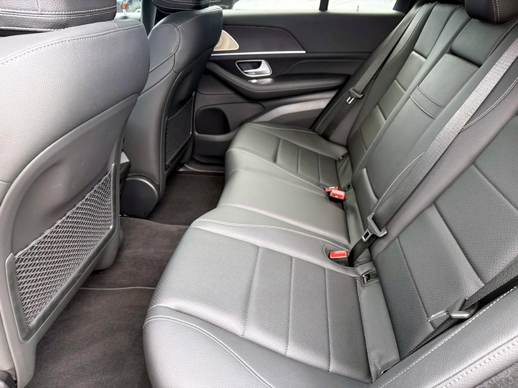 Used 2025 Mercedes-Benz GLE 450 4MATIC w/ Winter Package image 13