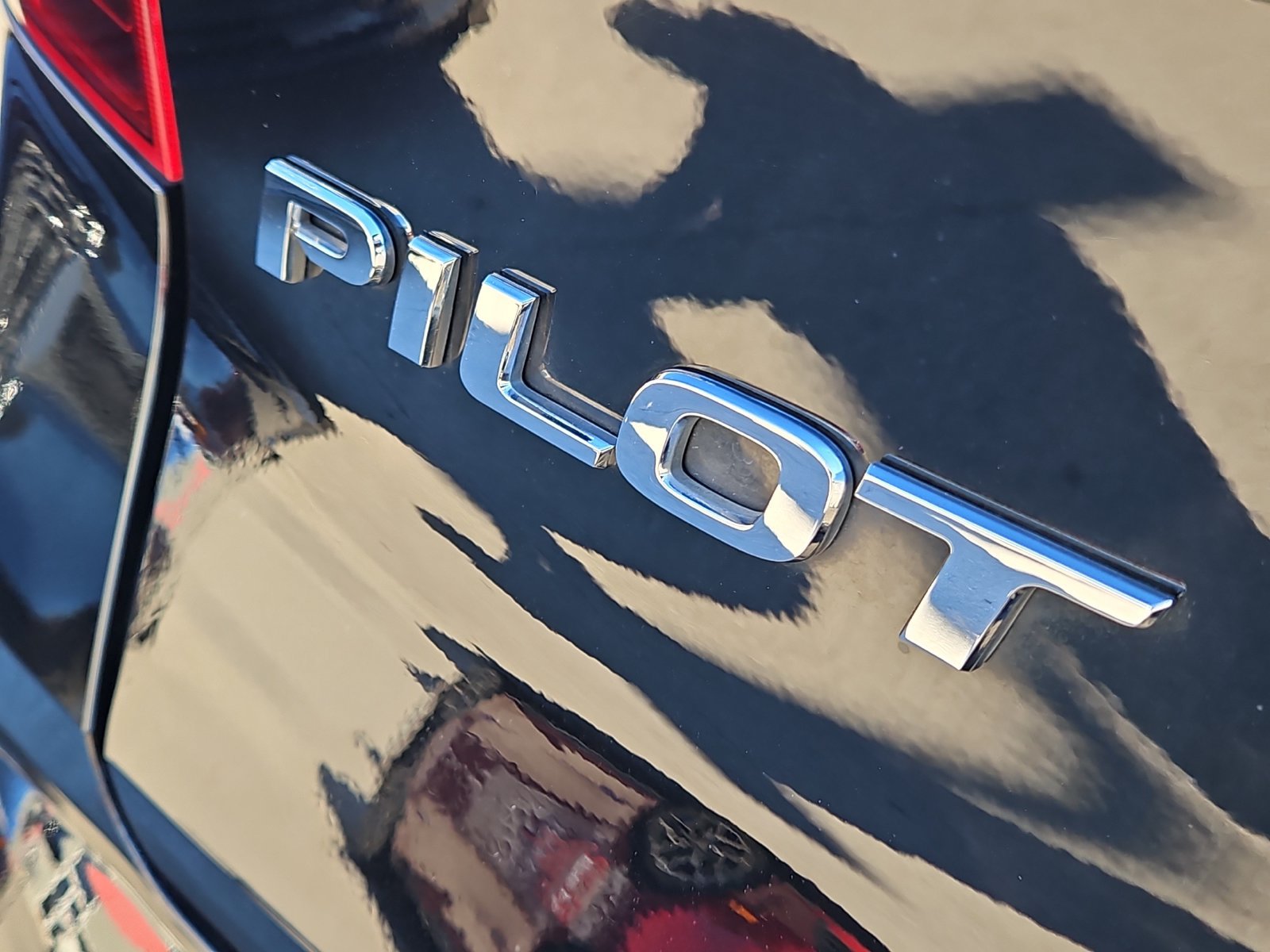 Used 2022 Honda Pilot Black Edition image 6