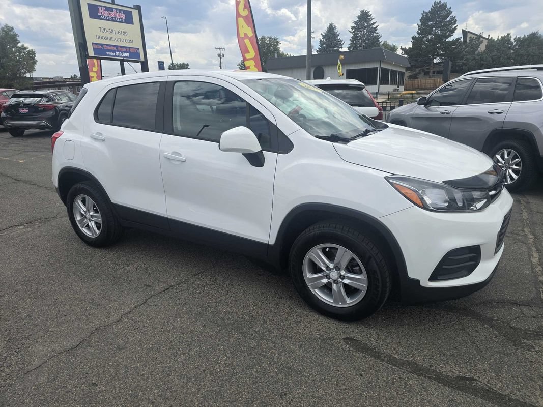 Used 2019 Chevrolet Trax LS w/ Tint and Cruise Package AWD/4WD image 6