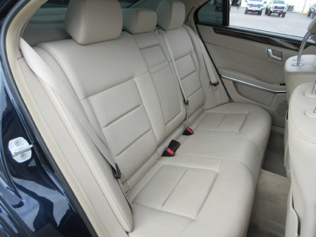 Used 2014 Mercedes-Benz E 350 4MATIC Sedan image 21