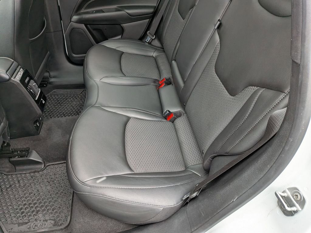 Certified 2022 Jeep Compass Altitude w/ Sun and Sound Group image 23