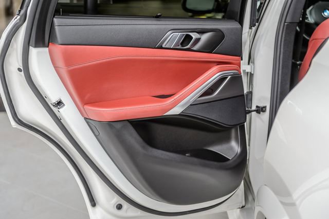 Used 2022 BMW X6 xDrive40i w/ M Sport Package AWD/4WD image 49