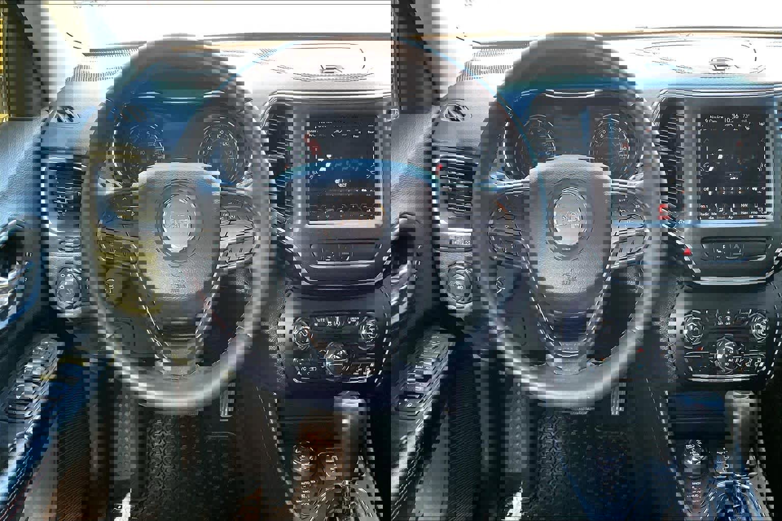 Used 2019 Jeep Cherokee Trailhawk image 6