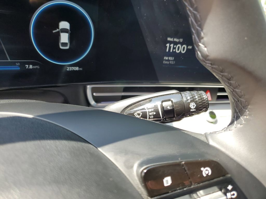 Used 2023 Hyundai Elantra Limited FWD image 23