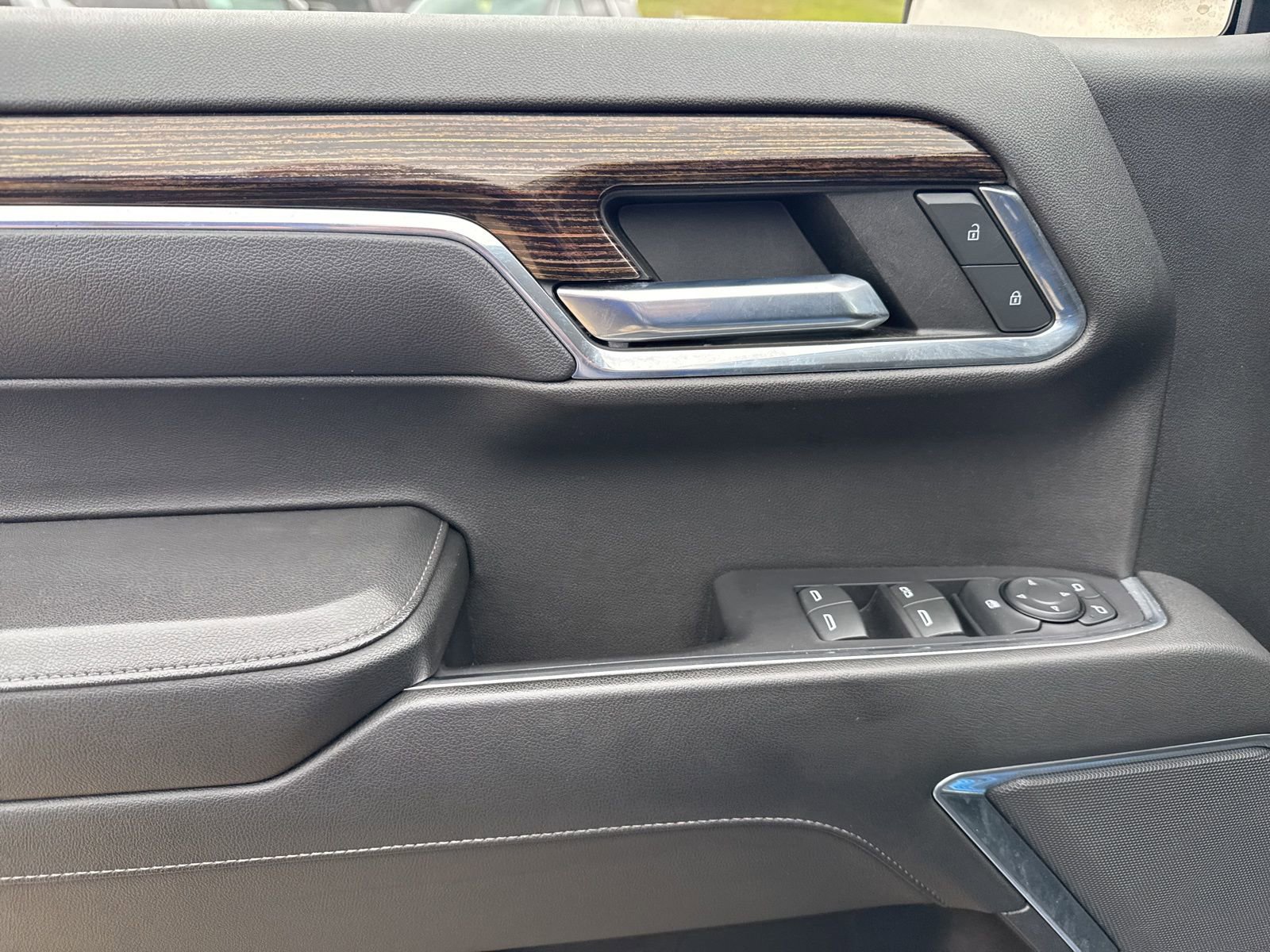 Used 2022 GMC Sierra 1500 Elevation image 12