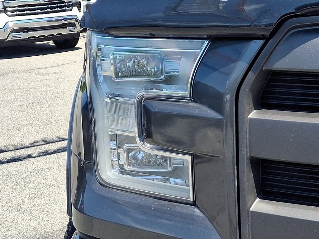 Used 2017 Ford F150 Lariat w/ Equipment Group 502A Luxury AWD/4WD image 11