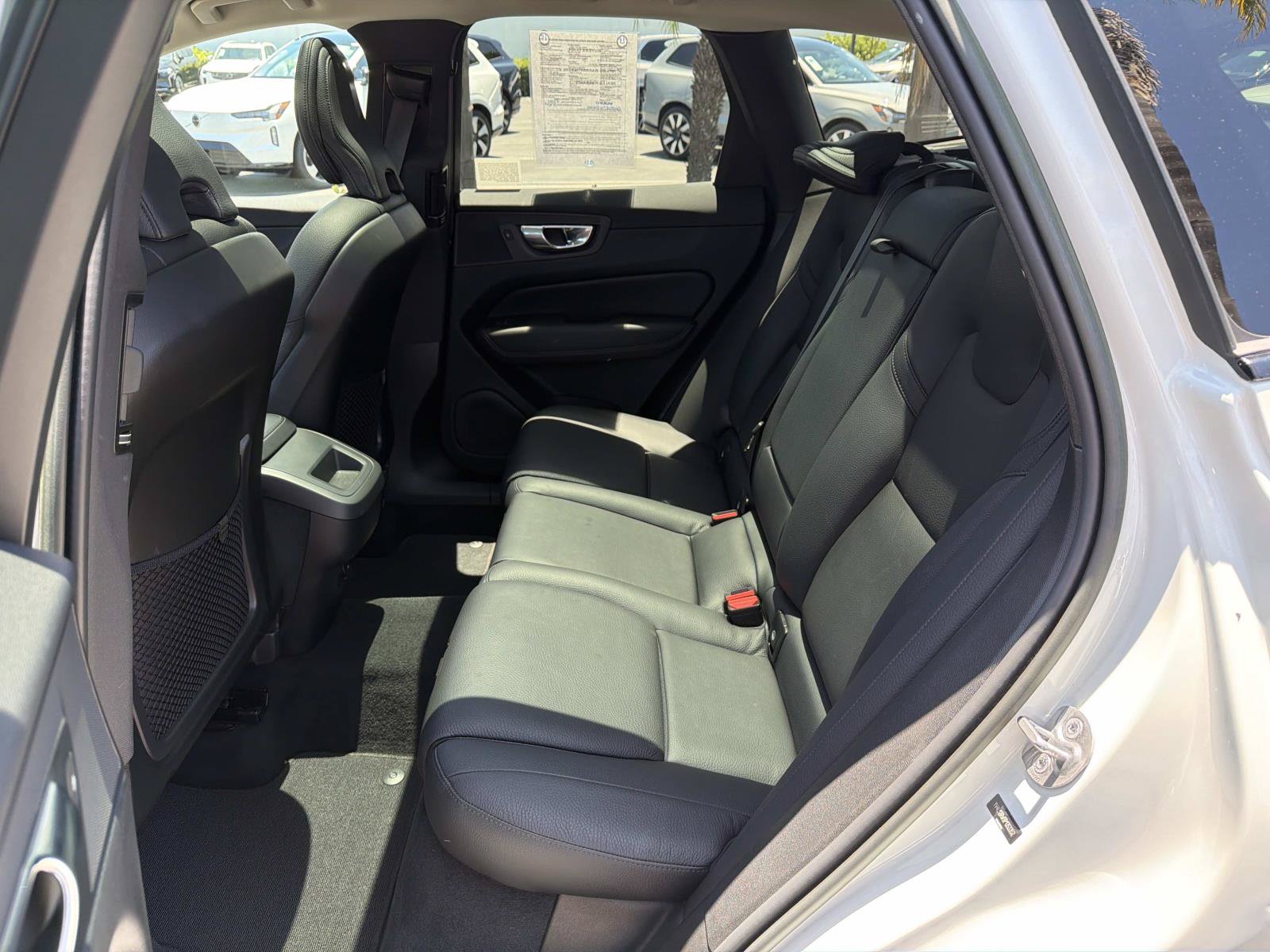Certified 2023 Volvo XC60 B5 Plus AWD/4WD image 21
