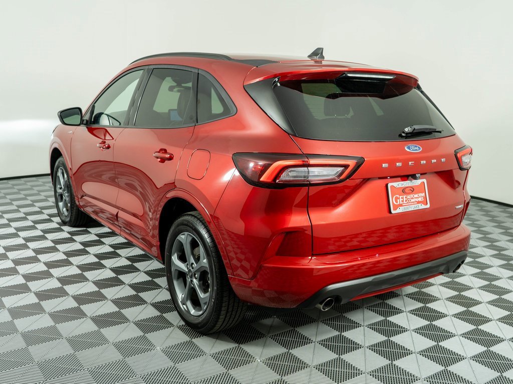 Used 2024 Ford Escape ST-Line image 4