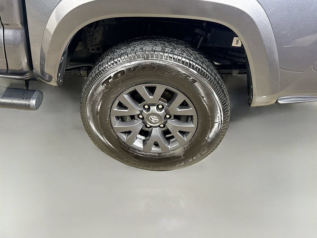 Certified 2023 Toyota Tacoma SR5 AWD/4WD image 27
