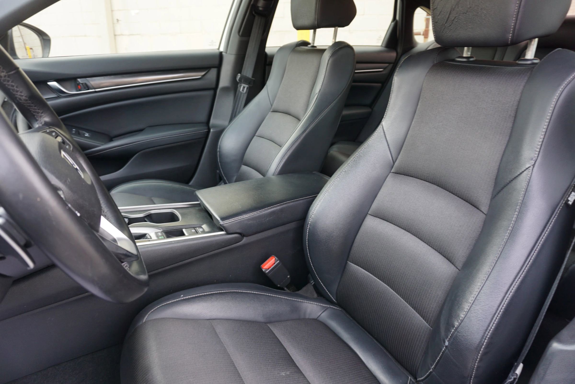 Used 2018 Honda Accord Sport image 27