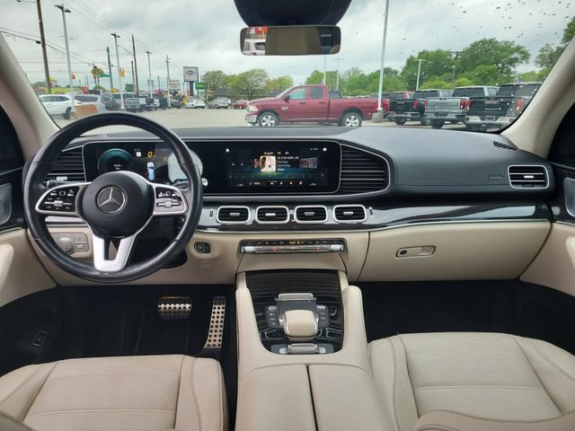 Used 2021 Mercedes-Benz GLS 580 4MATIC image 11