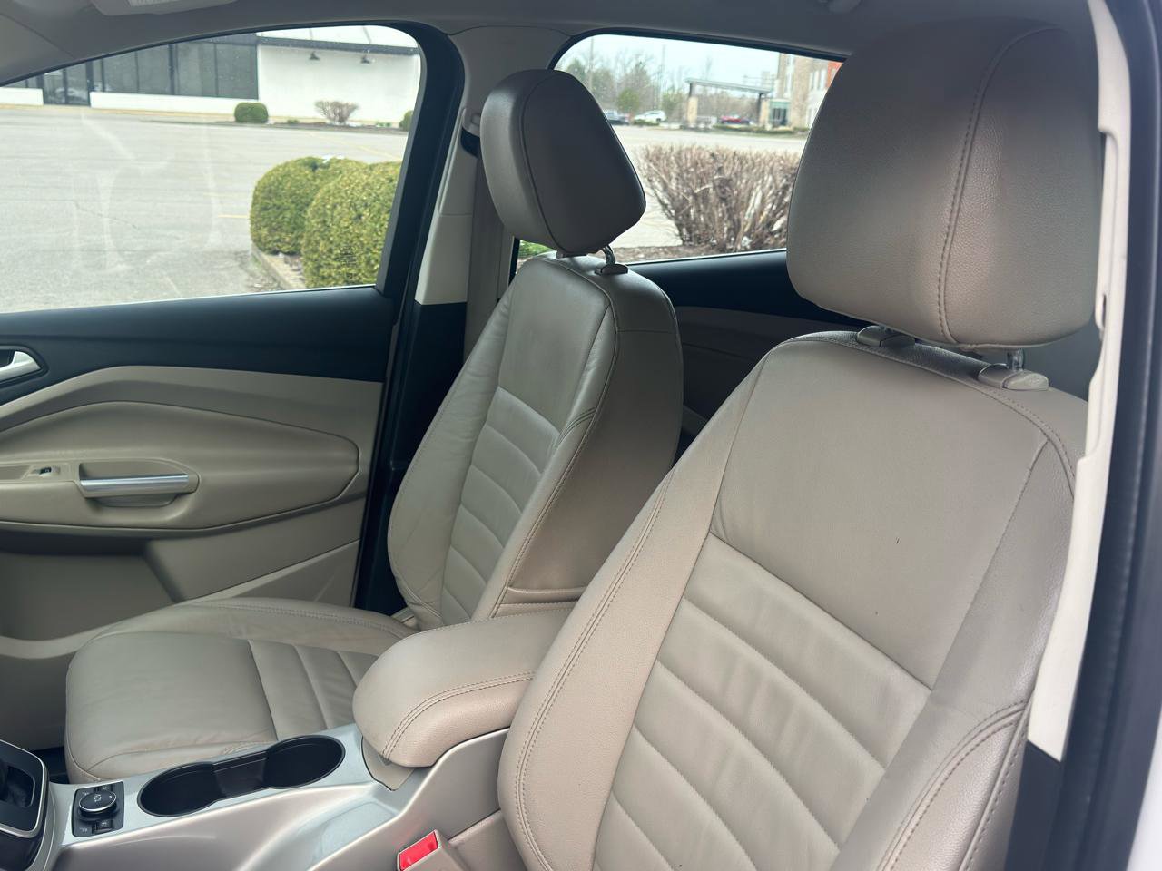 Used 2015 Ford C-MAX Energi SEL w/ Equipment Group 301A image 16