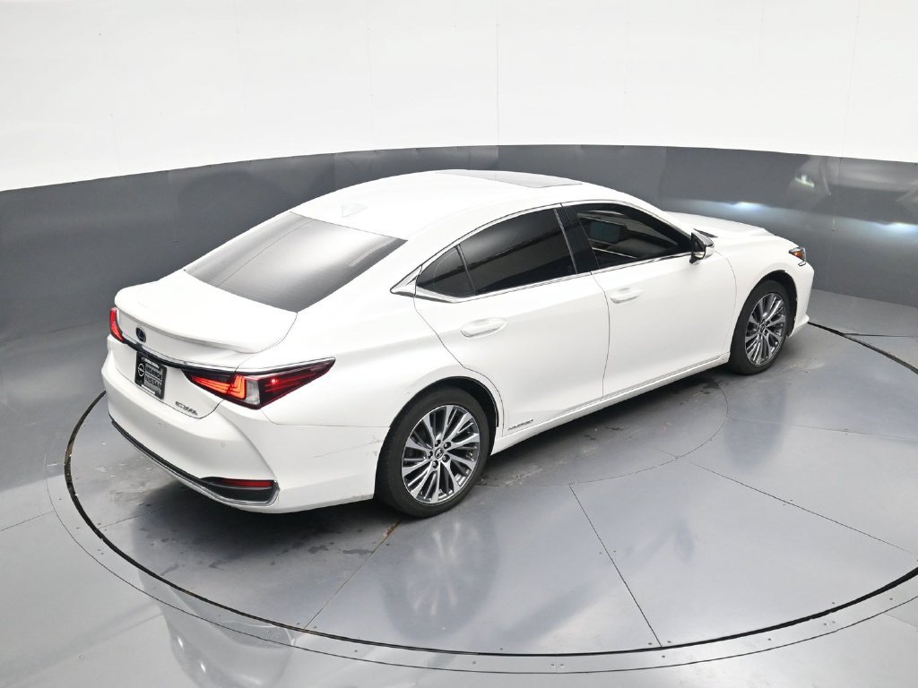 Used 2019 Lexus ES 300h w/ Premium Package FWD image 33
