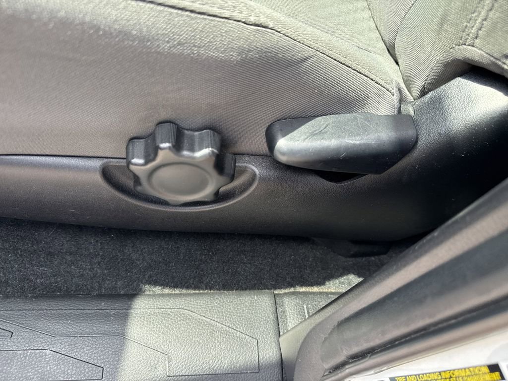 Used 2020 Toyota Tacoma 2WD Access Cab image 14