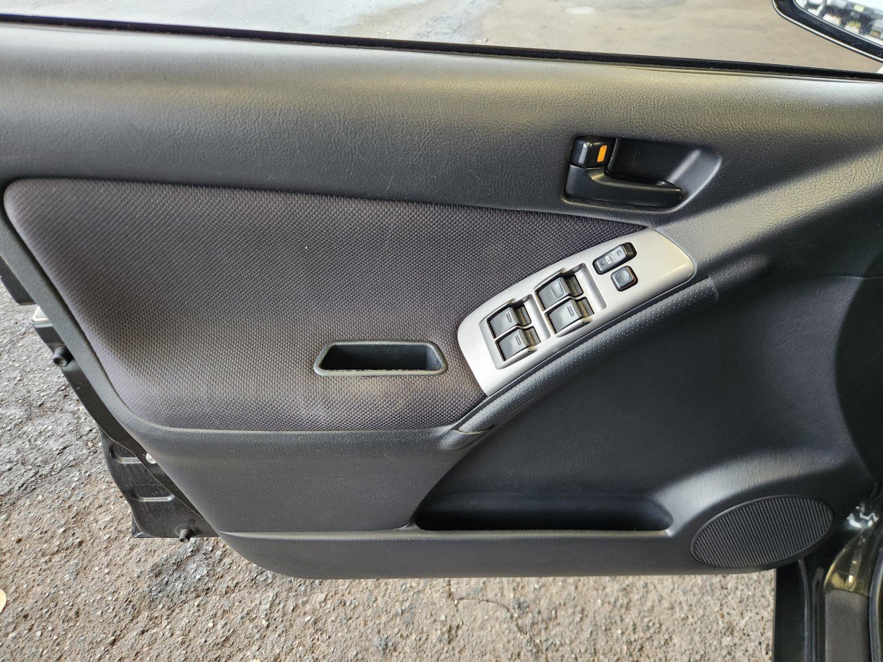 Used 2005 Toyota Matrix image 10