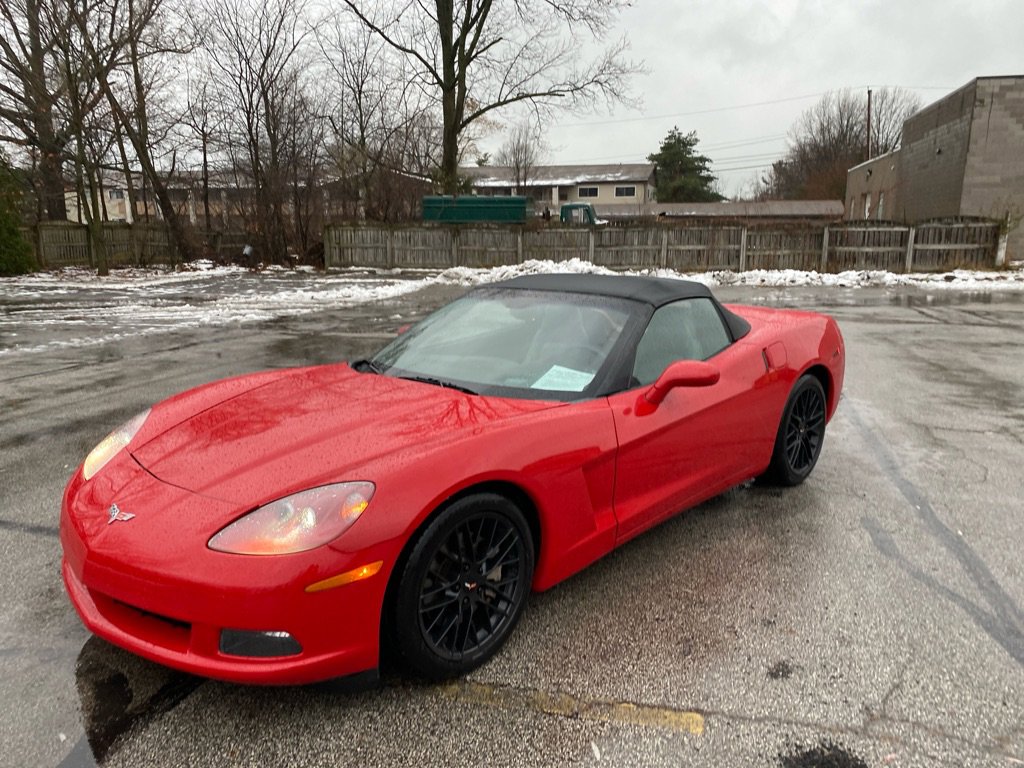 Used 2005 Chevrolet Corvette Convertible w/ Preferred Equipment Group image 1