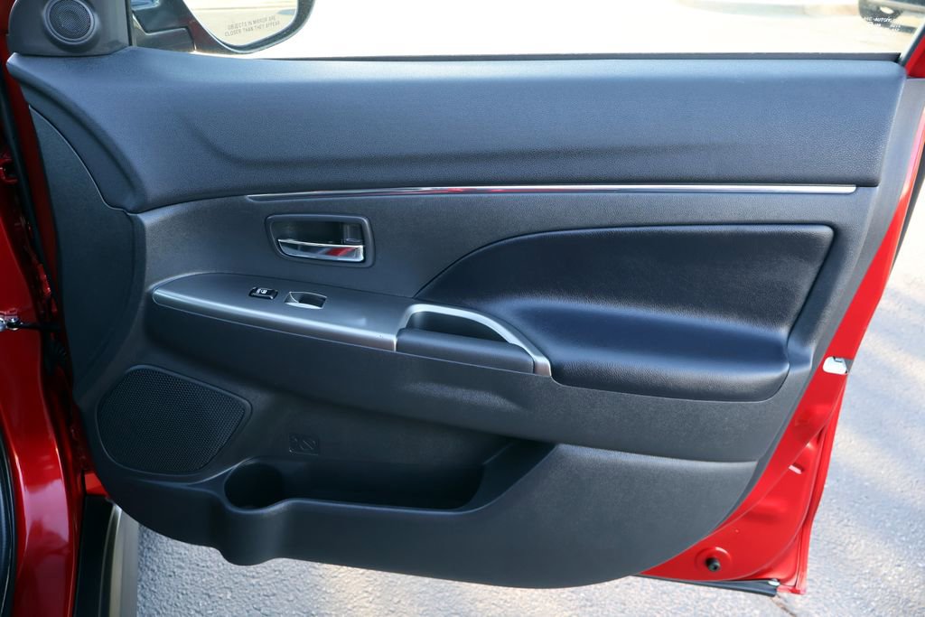 Used 2025 Mitsubishi Outlander Sport ES AWD/4WD image 19