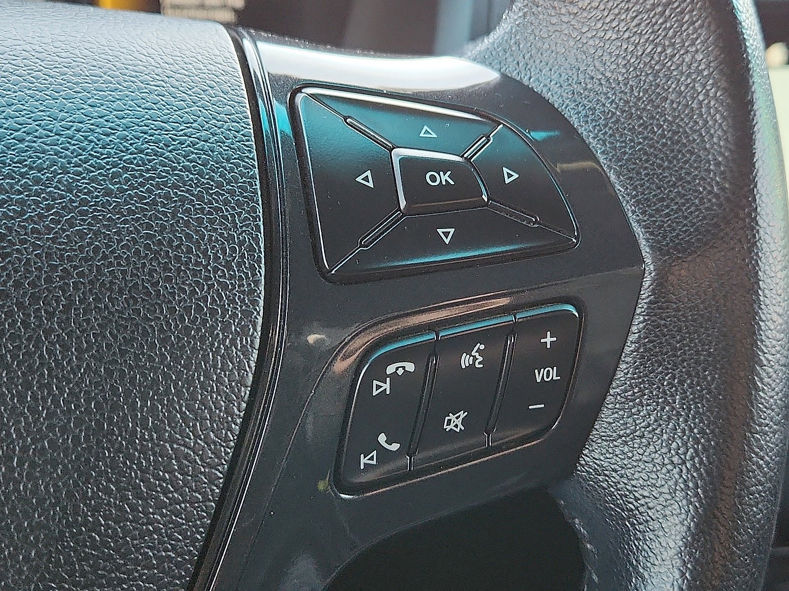 Used 2017 Ford Explorer XLT w/ Equipment Group 202A image 17