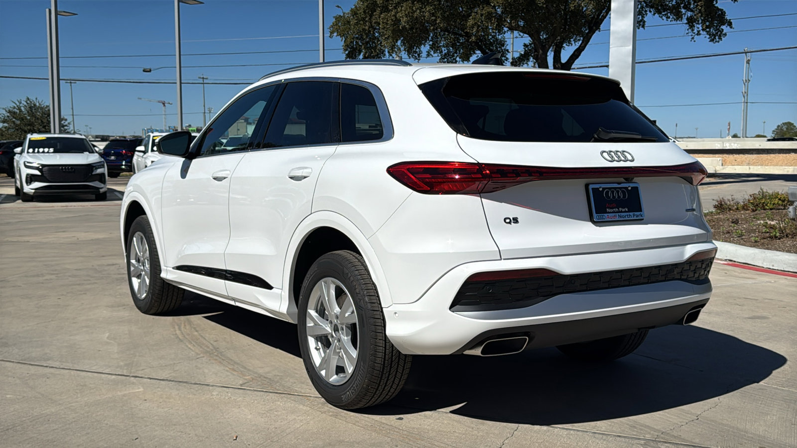 Used 2025 Audi Q5 Premium w/ Convenience Package AWD/4WD image 5