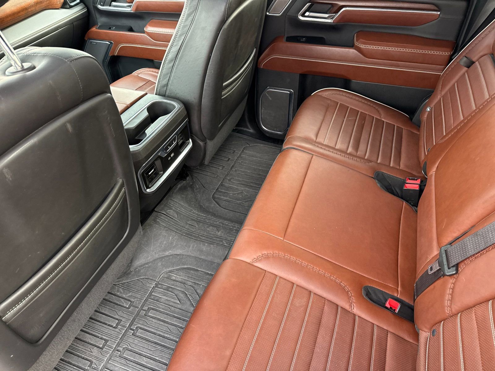 Used 2024 GMC Sierra 3500 Denali Ultimate image 12