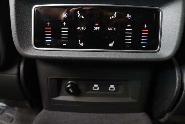 New 2025 Audi Q7 3.0T Prestige image 15