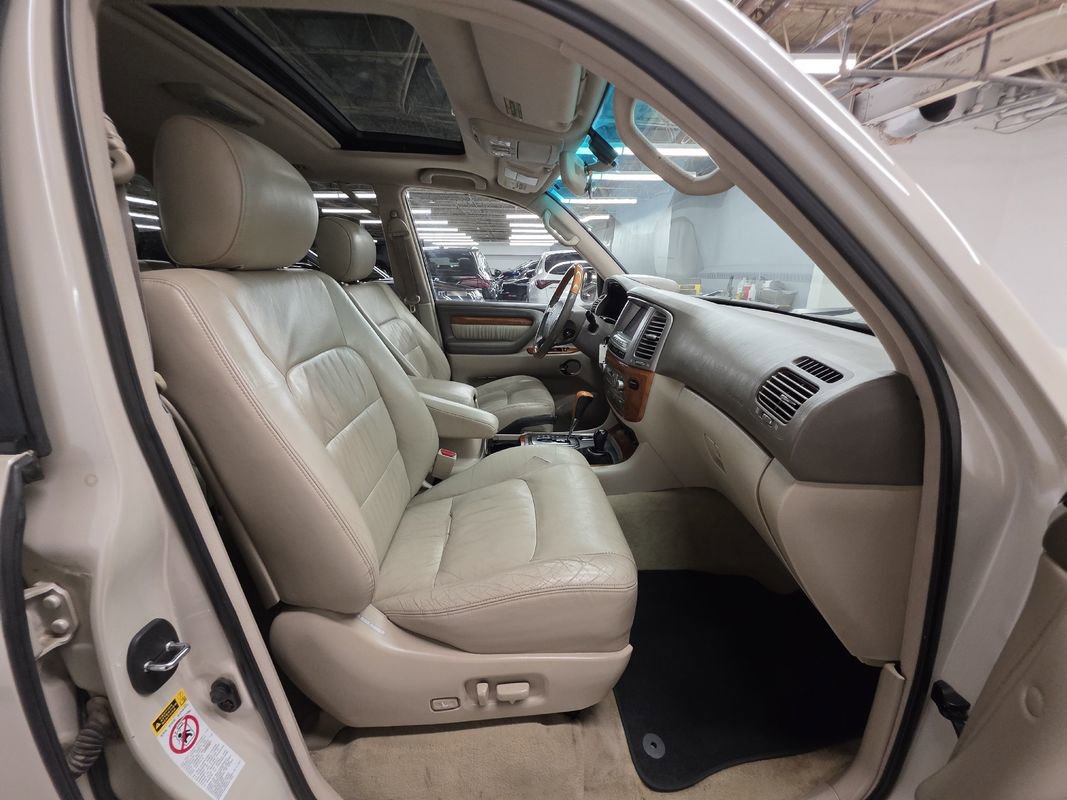 Used 2004 Lexus LX 470 4WD image 24