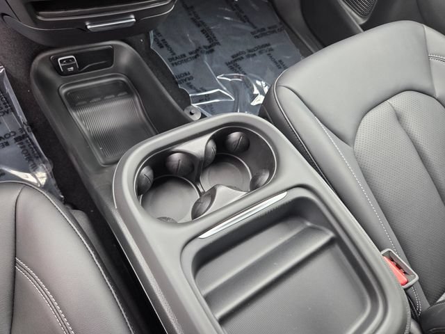 New 2027 Chrysler Pacifica Select FWD image 24