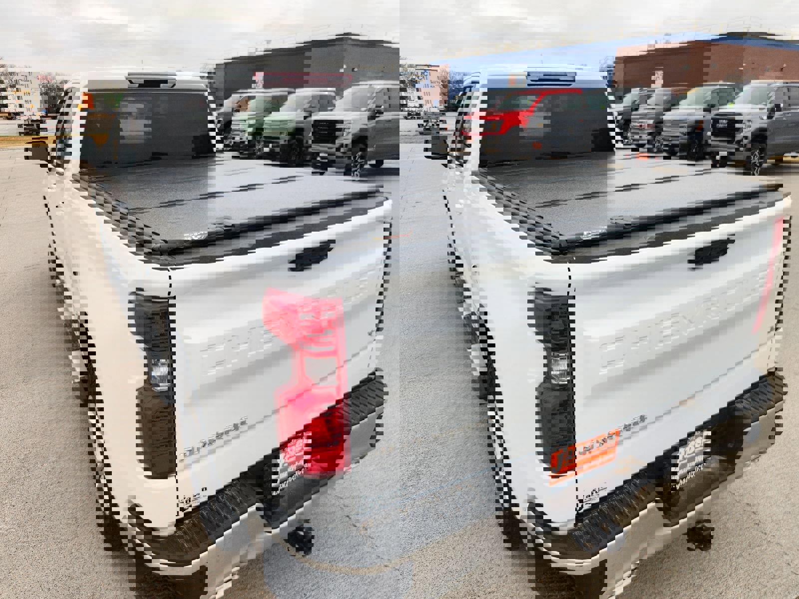 Used 2025 Chevrolet Silverado 1500 LT image 9