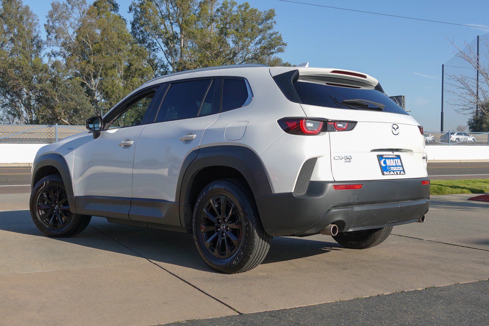 Certified 2025 MAZDA CX-50 2.5 Hybrid w/ Preferred Pkg image 7