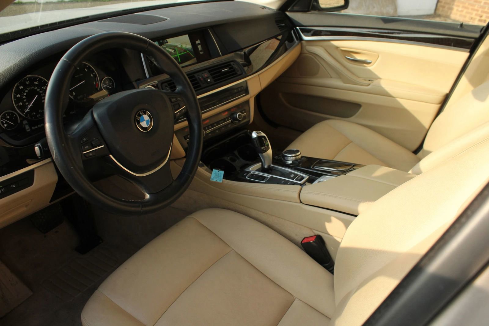 Used 2015 BMW 528i Sedan RWD image 10