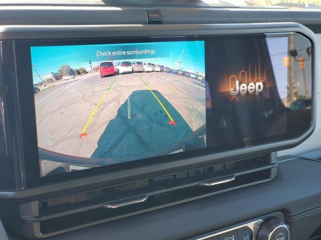 Used 2025 Jeep Wrangler Sahara w/ Safety Group AWD/4WD image 15