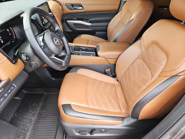 Certified 2023 Nissan Pathfinder Platinum FWD image 14
