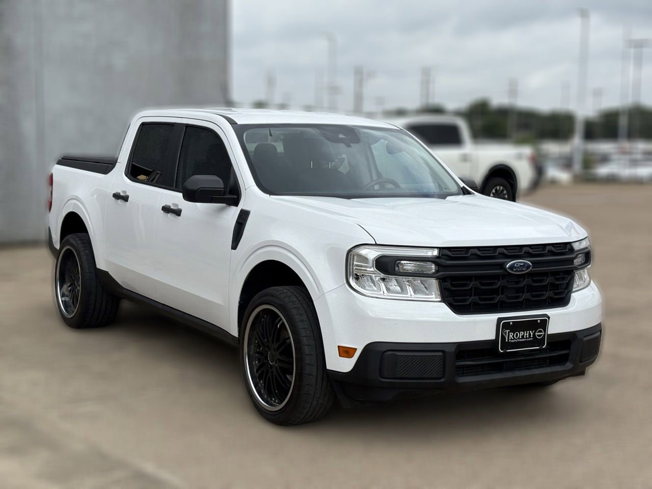 Used 2022 Ford Maverick XL FWD image 4