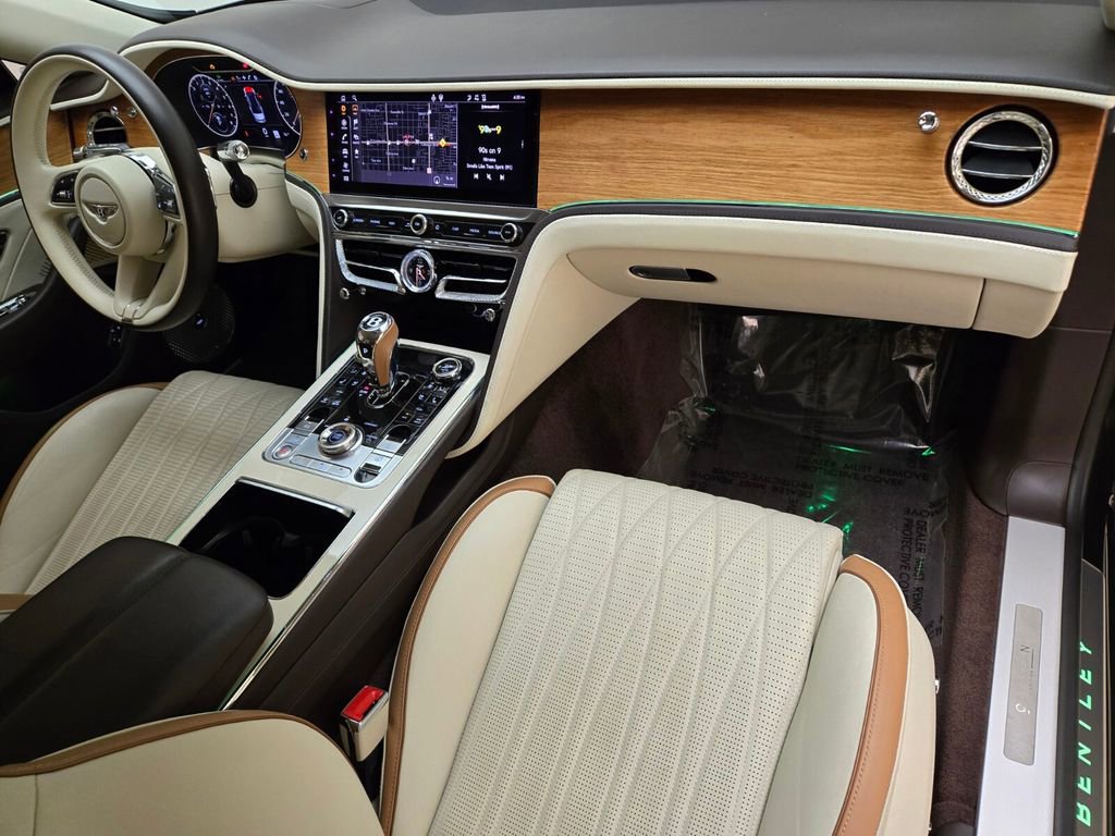 Used 2023 Bentley Flying Spur Plug-In Hybrid image 4