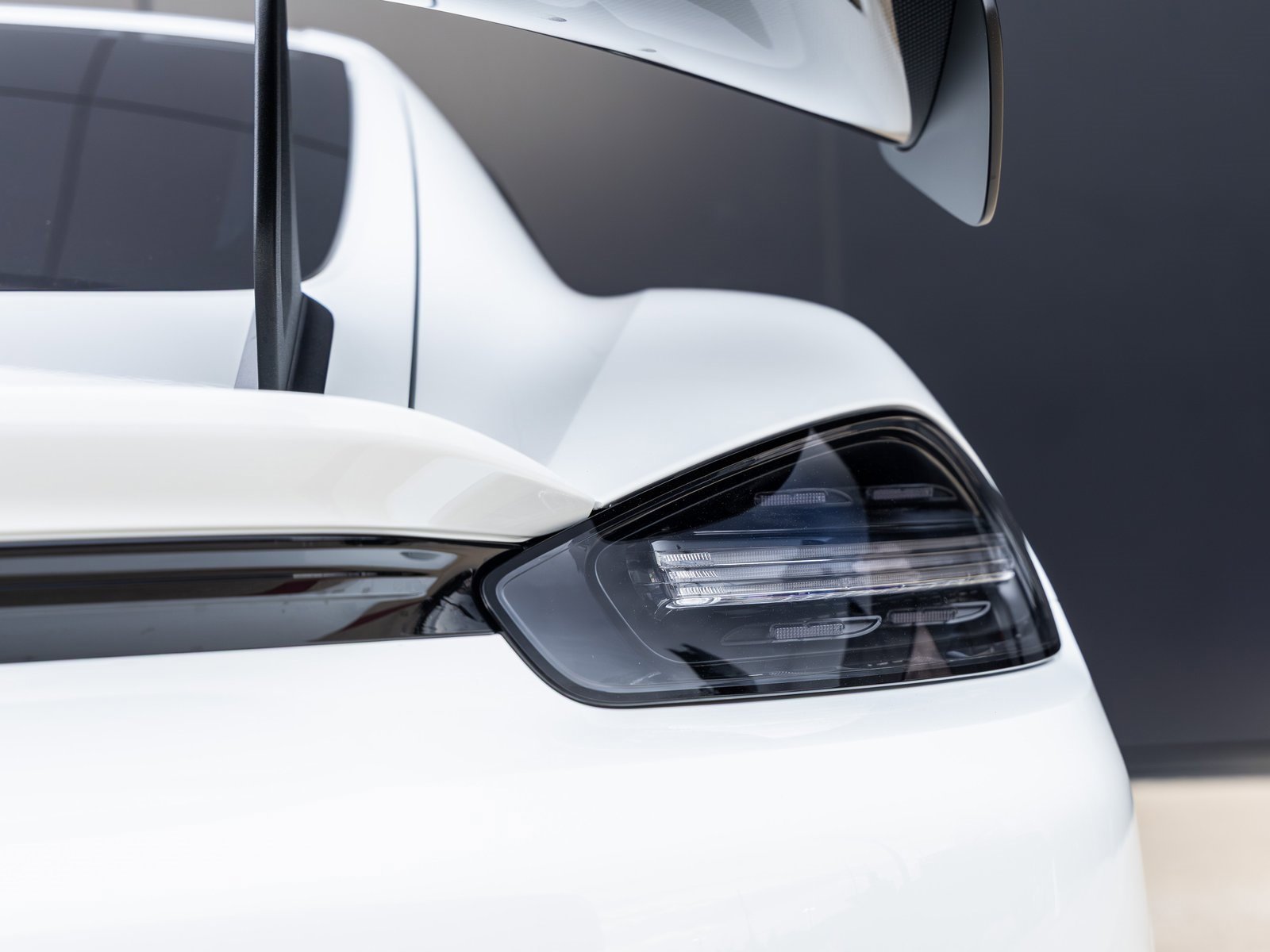 Used 2025 Porsche 718 Cayman GT4 RS image 27