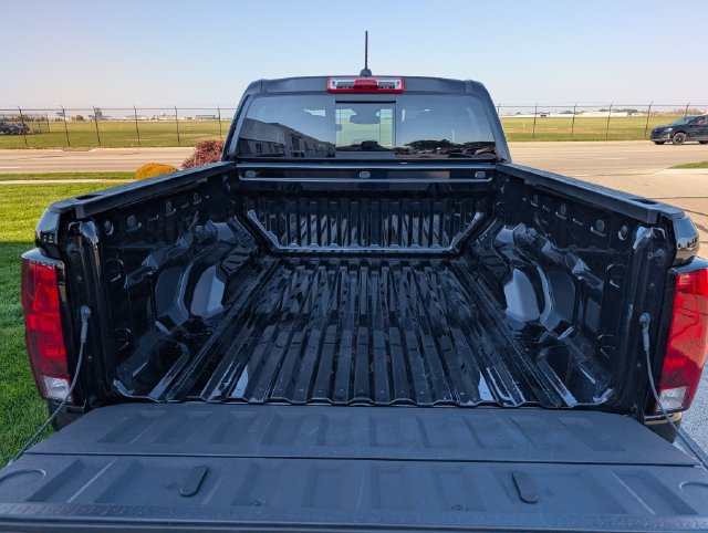Used 2026 Chevrolet Colorado LT w/ Advanced Trailering Package AWD/4WD image 9