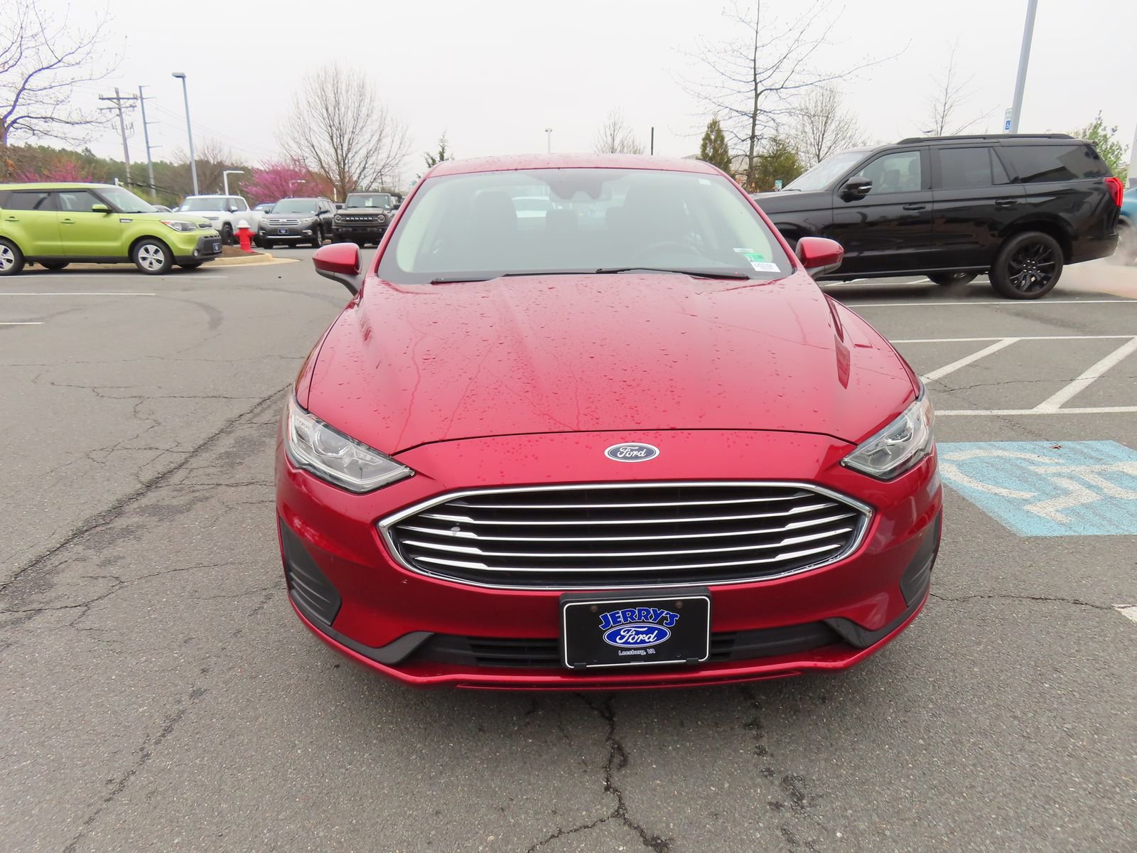 Used 2019 Ford Fusion SE image 2