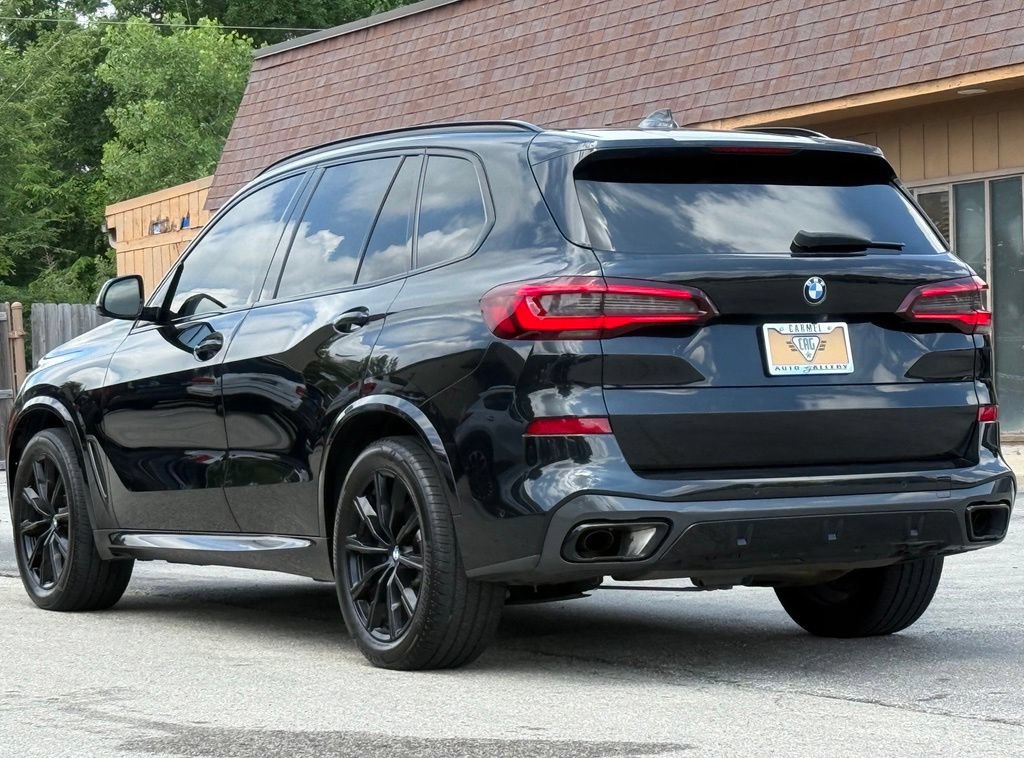 Used 2021 BMW X5 xDrive40i w/ M Sport Package AWD/4WD image 3