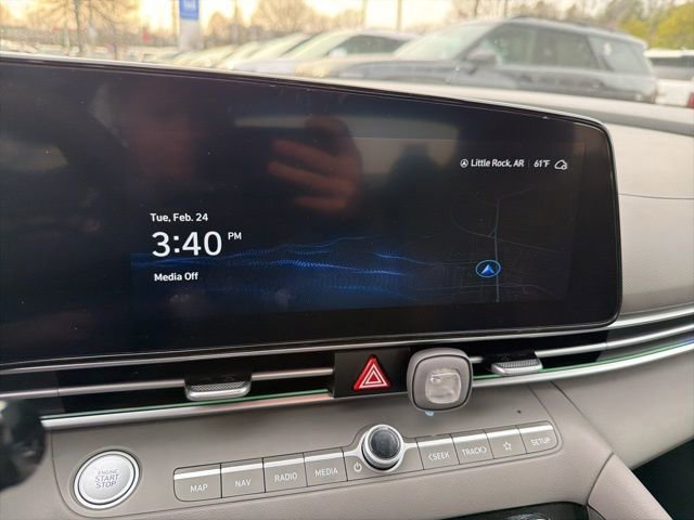 Certified 2024 Hyundai Elantra SEL image 15