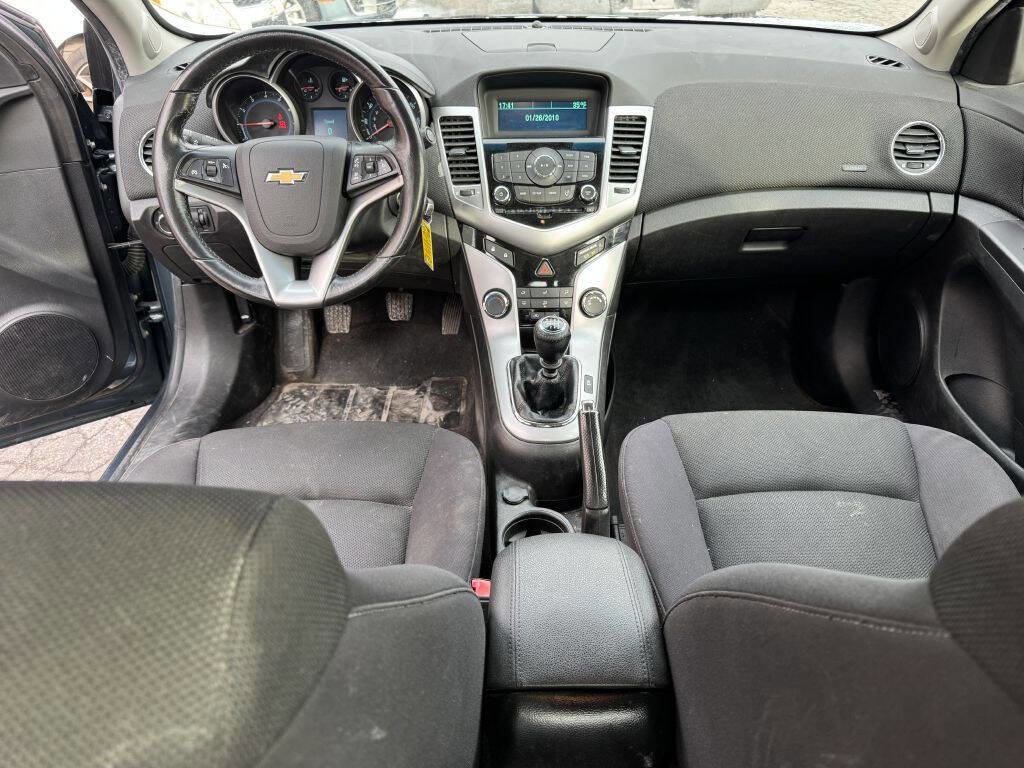 Used 2012 Chevrolet Cruze LT image 6