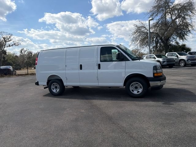 New 2026 Chevrolet Express 2500 w/ Driver Convenience Package RWD image 18