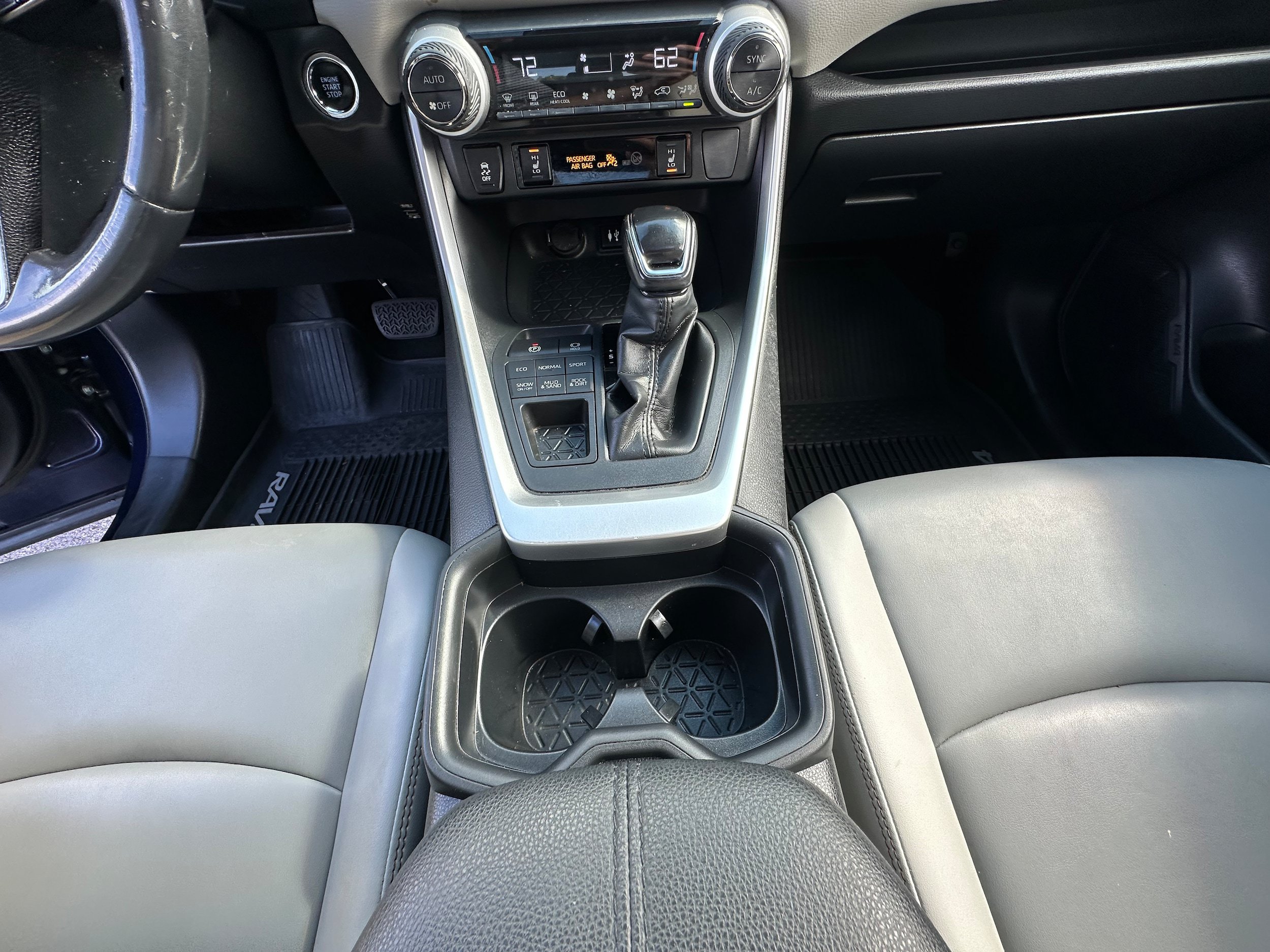 Used 2019 Toyota RAV4 XLE Premium w/ Cold Weather Package AWD/4WD image 26
