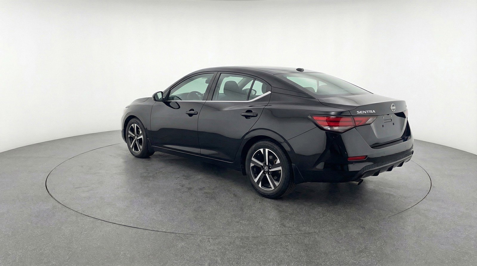 Used 2025 Nissan Sentra SV image 6