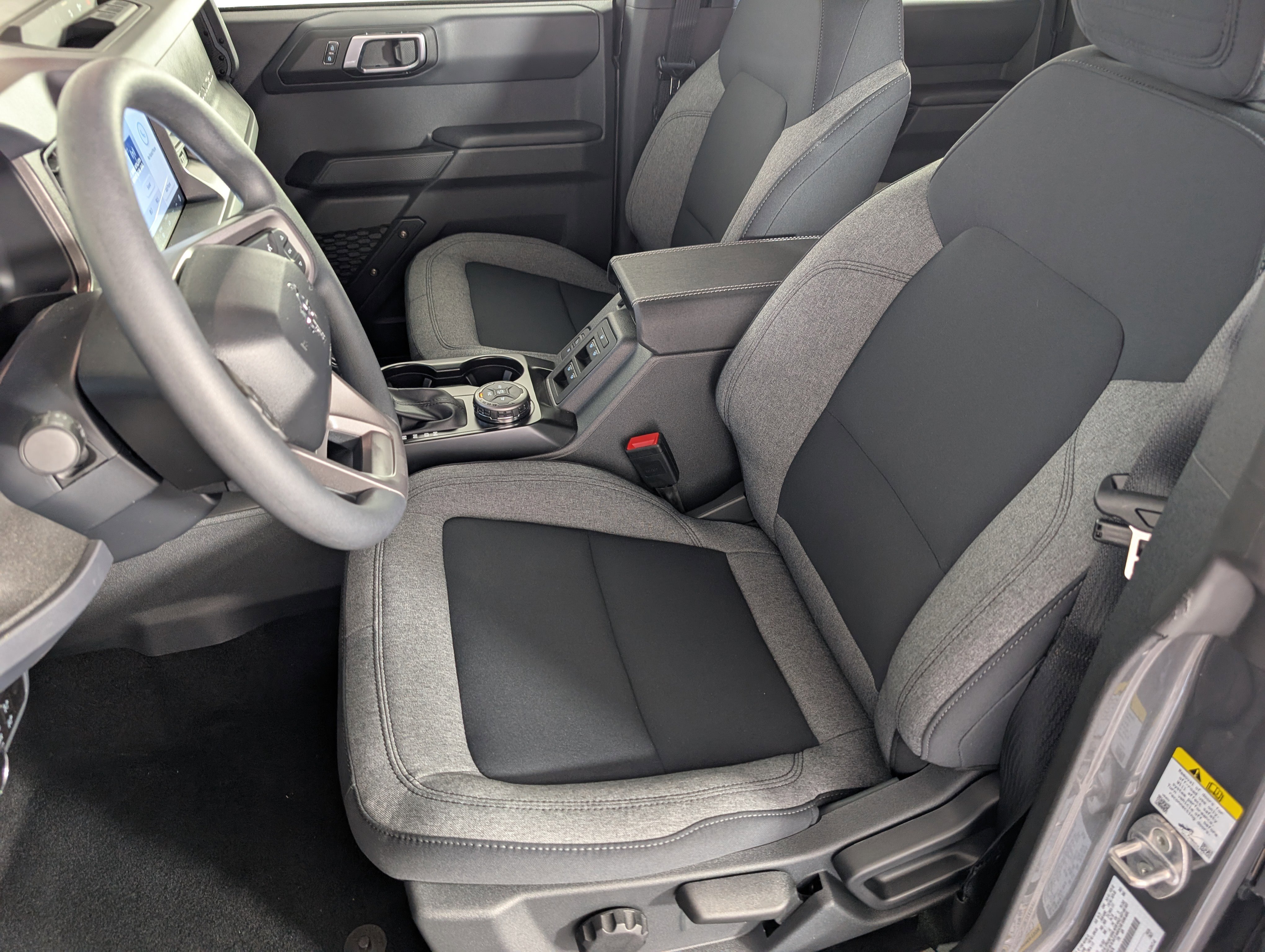 New 2025 Ford Bronco 4-Door image 9