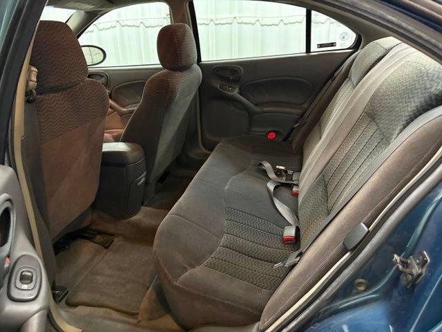 Used 2002 Pontiac Grand Am SE w/ Solid Value Appearance Pkg FWD image 16